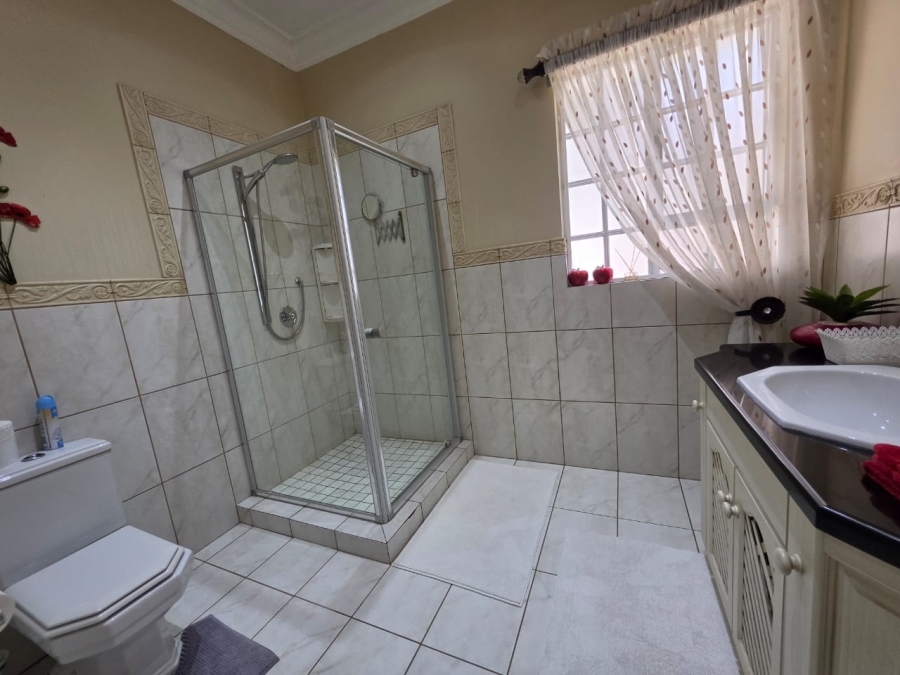 8 Bedroom Property for Sale in Riebeeckstad Free State